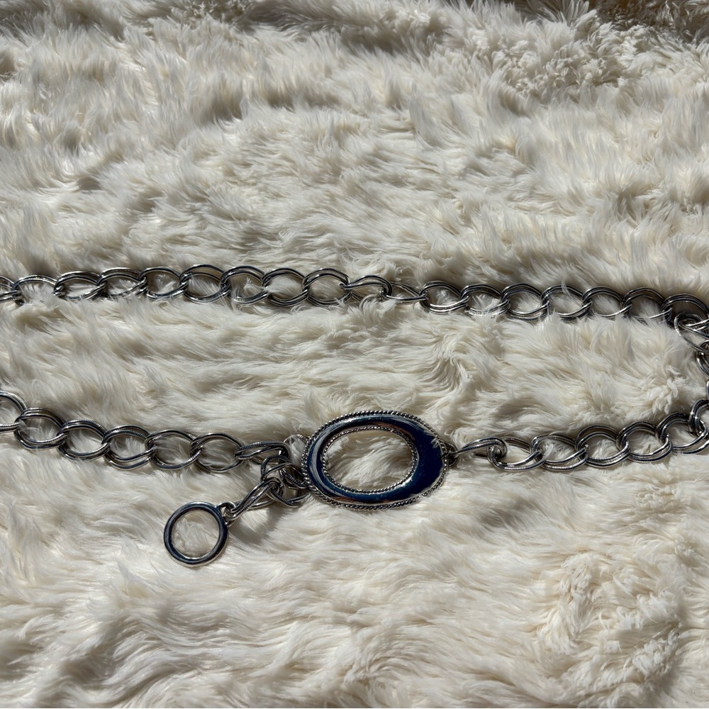Silver Tone Chain Link With Oval Accent Charm Adjustable Belt
